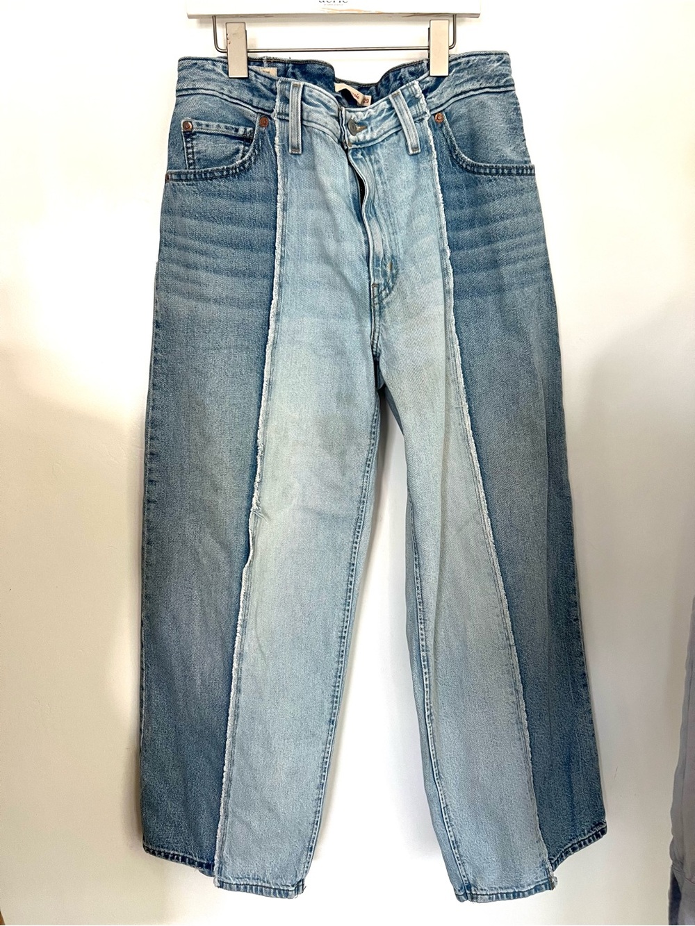 Levi's baggy dad High-Rise Ankle Wide-Leg Jeans - Picture 3 of 11